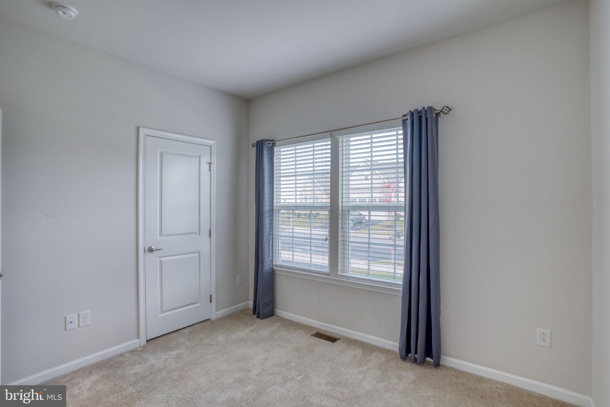 77 CLIMBING VINE AVENUE