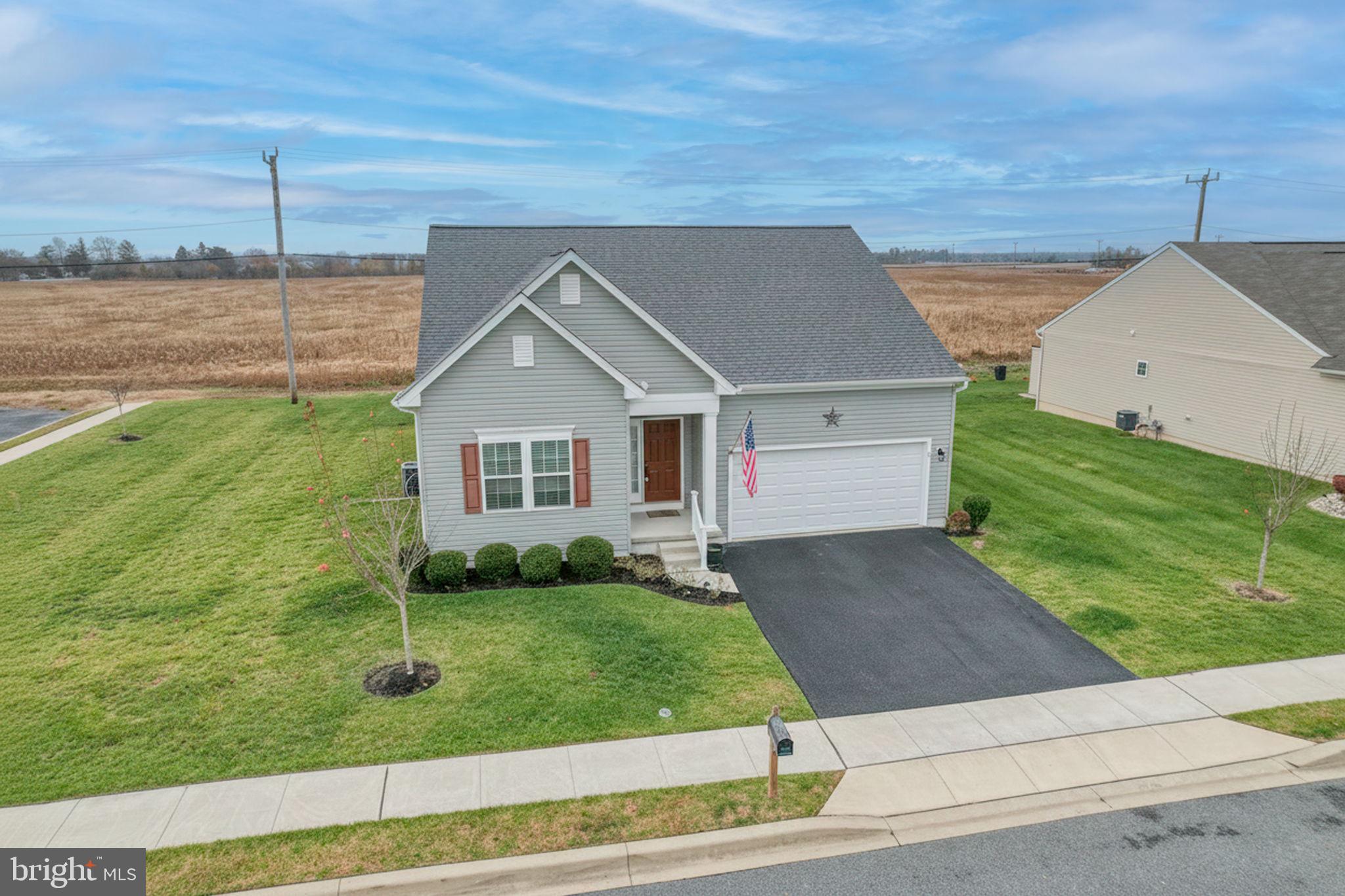 77 CLIMBING VINE AVENUE