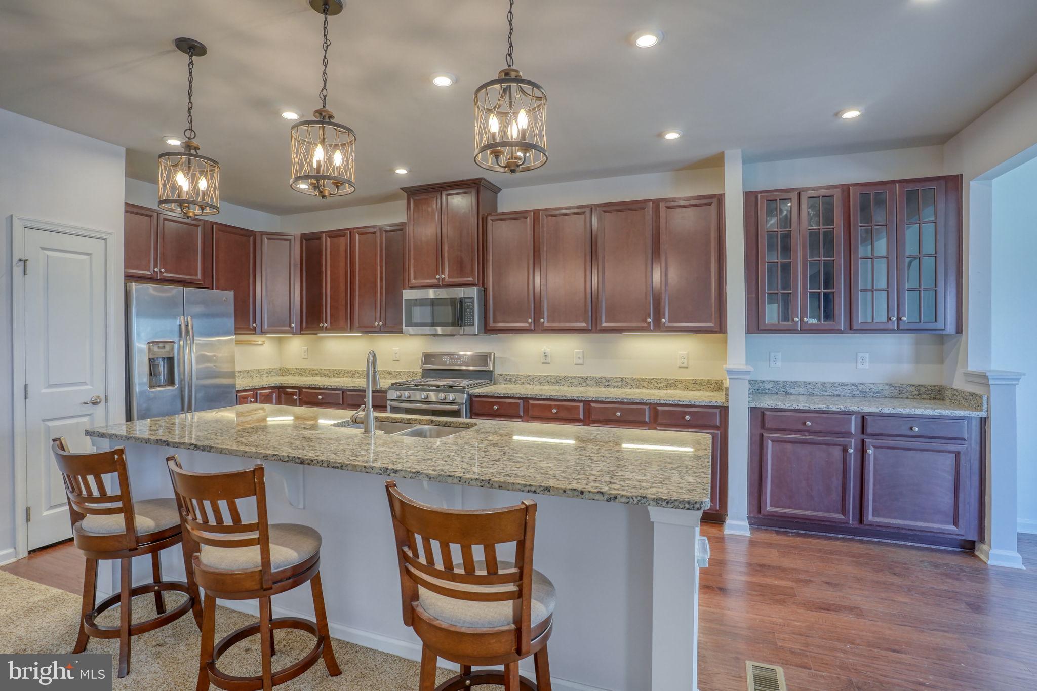 77 CLIMBING VINE AVENUE