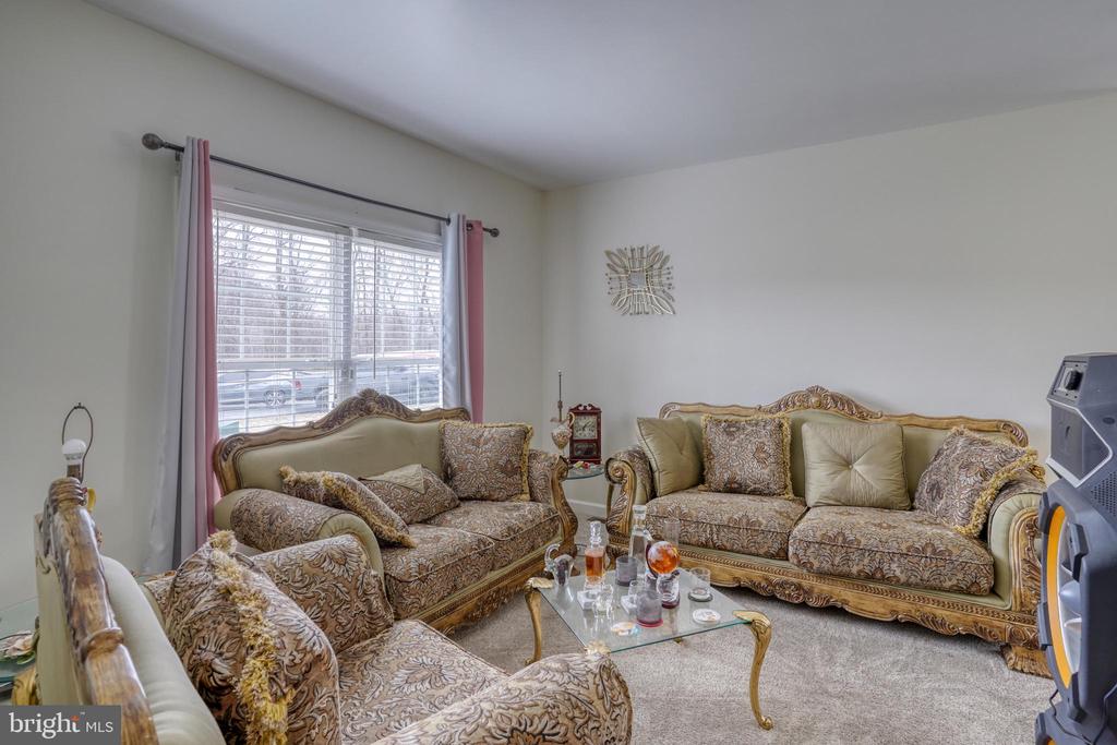 210 LAKS COURT