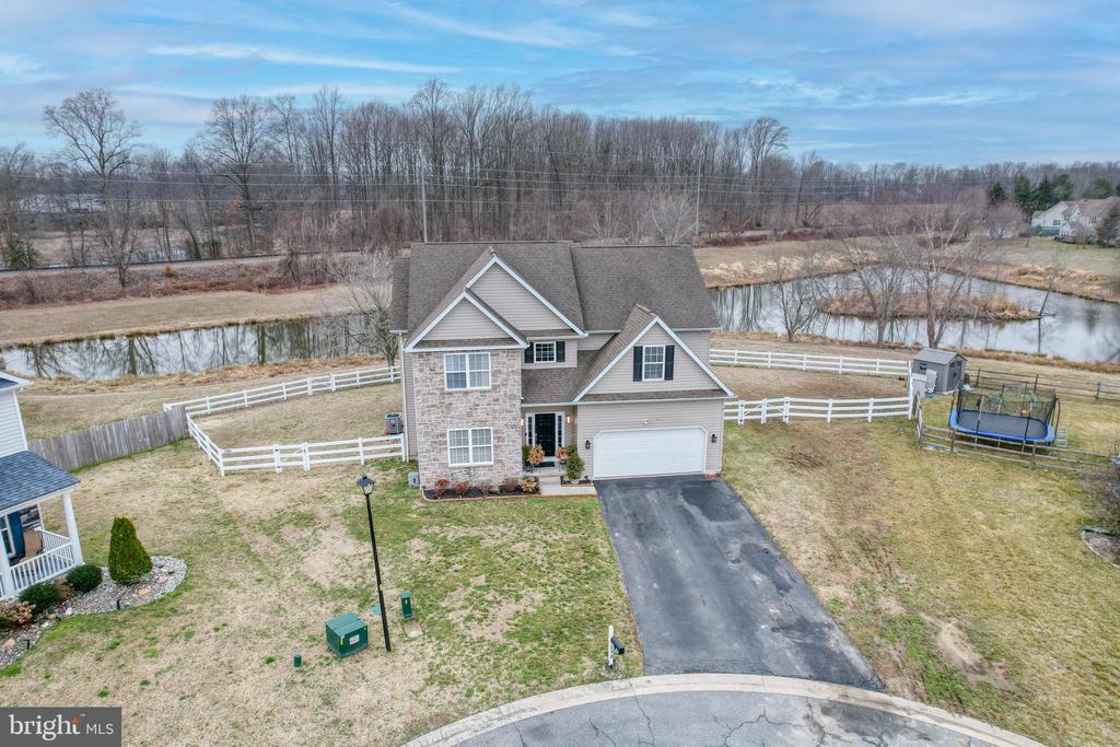 210 LAKS COURT