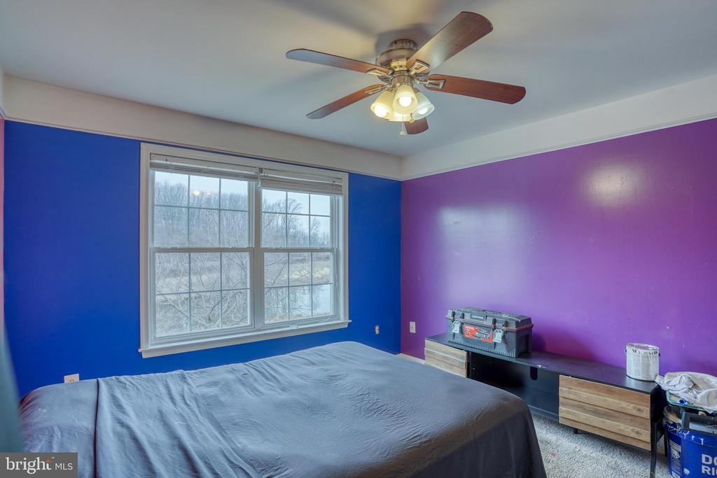 210 LAKS COURT
