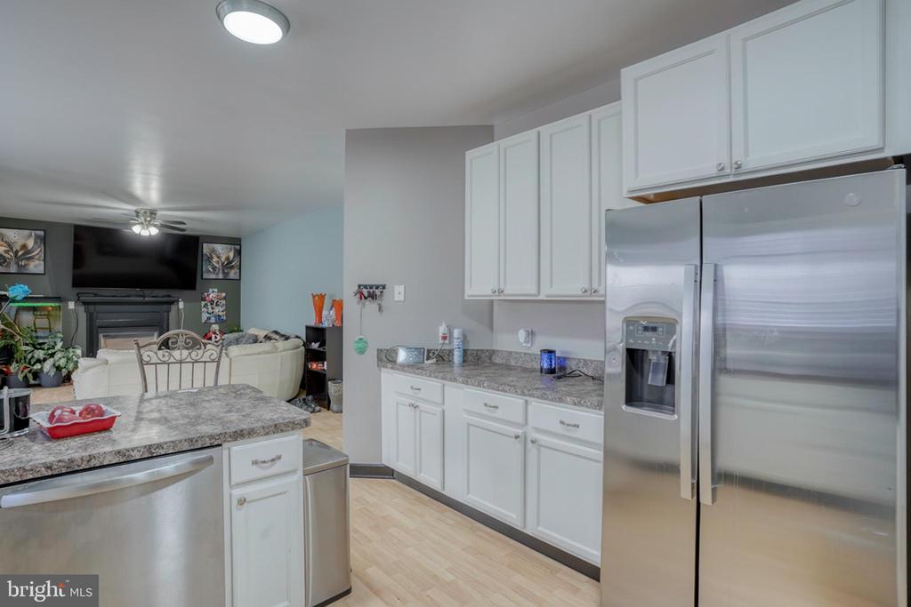 210 LAKS COURT