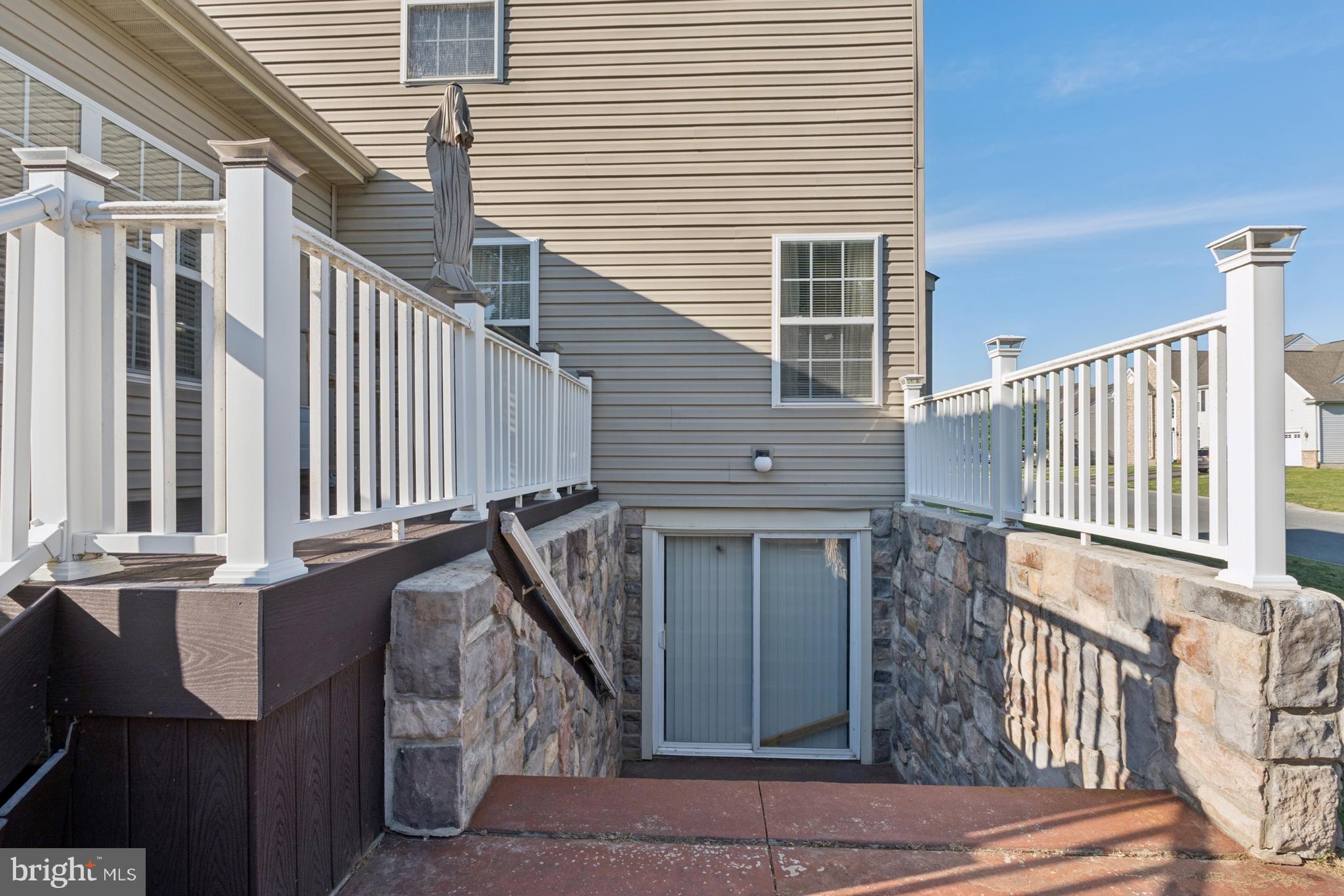 19 GRAYTON DRIVE