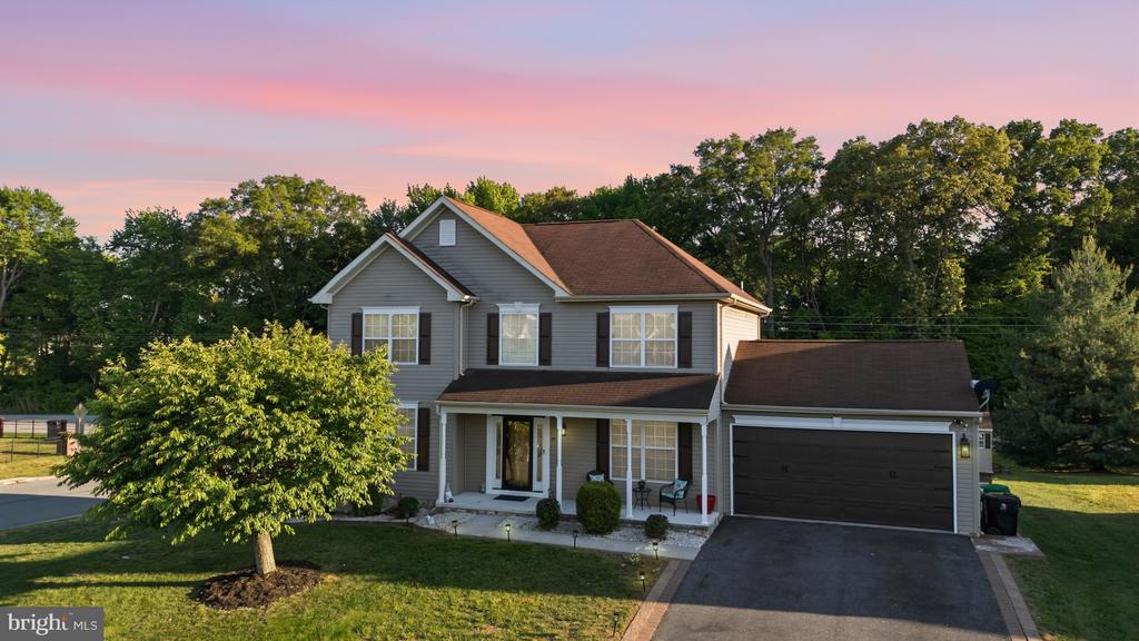 19 GRAYTON DRIVE