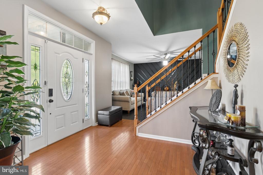 19 GRAYTON DRIVE
