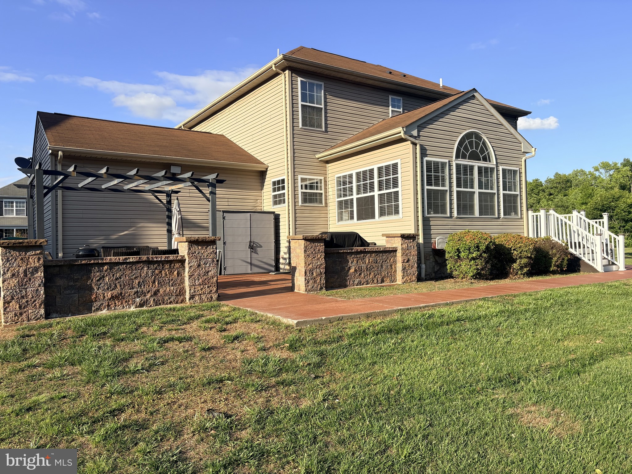 19 GRAYTON DRIVE
