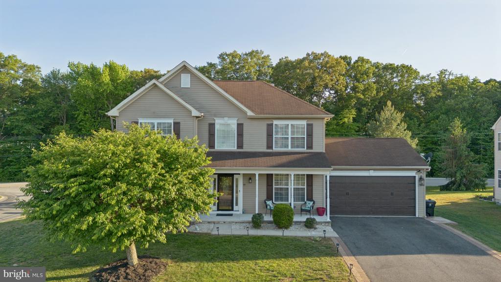 19 GRAYTON DRIVE