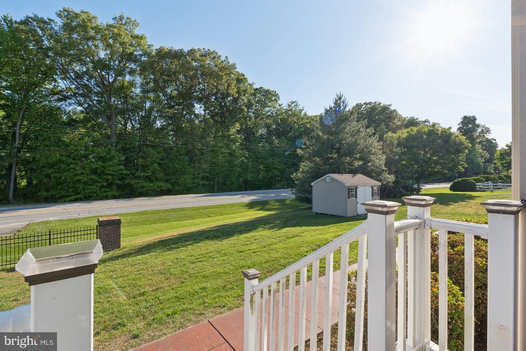 19 GRAYTON DRIVE