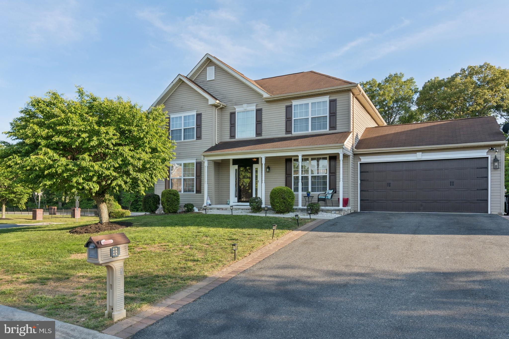 19 GRAYTON DRIVE
