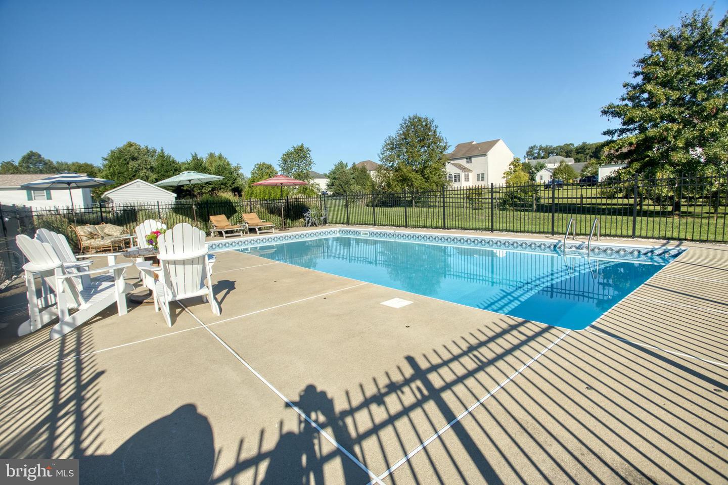 13 Andrew Ln