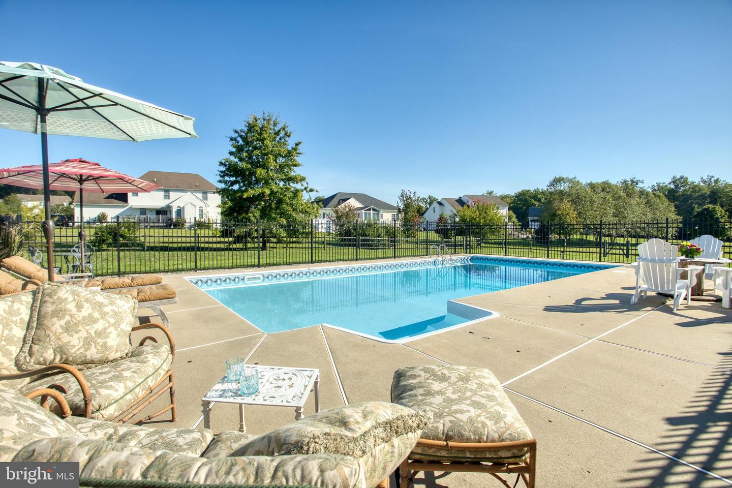 13 Andrew Ln