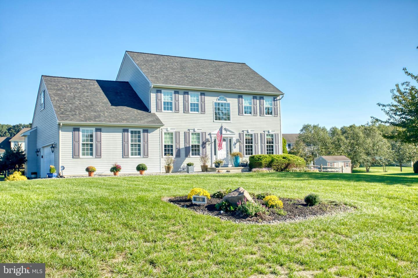 13 Andrew Ln