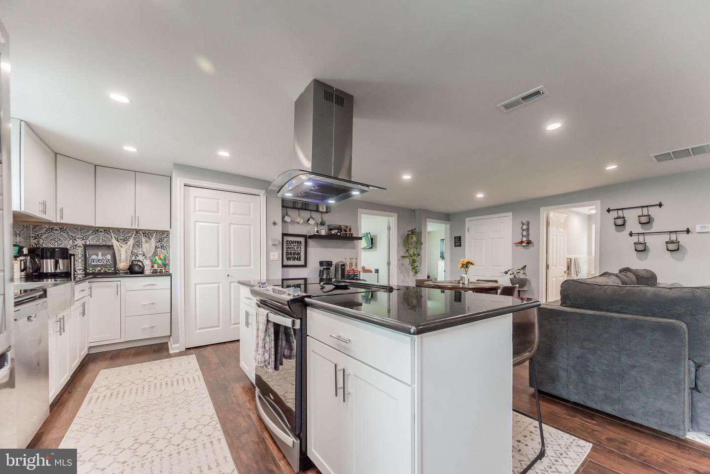 2111 Pleasant Valley Rd