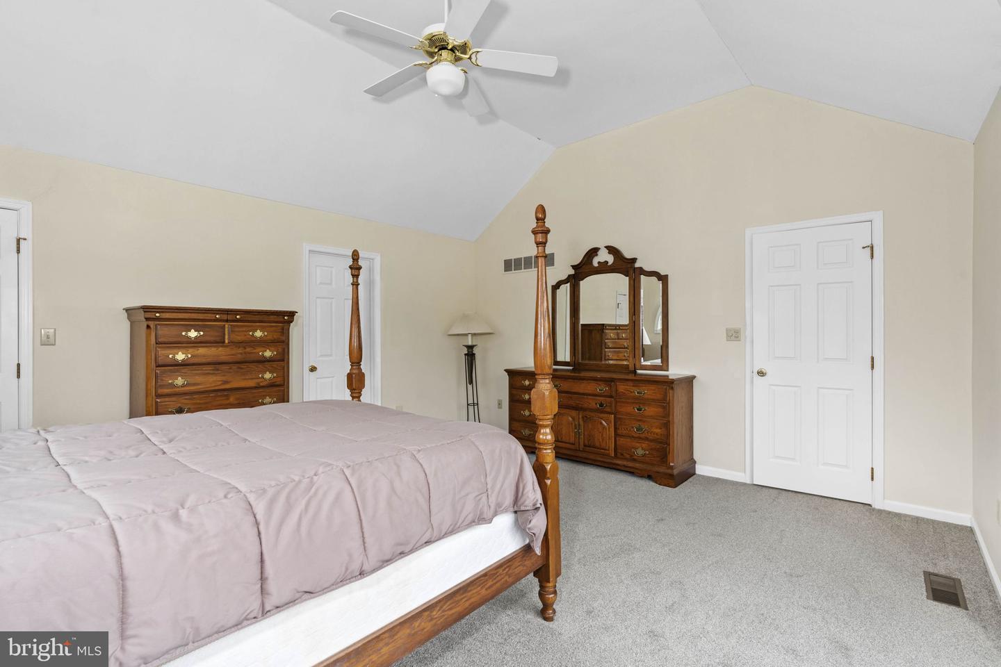 2 Rockland Ct
