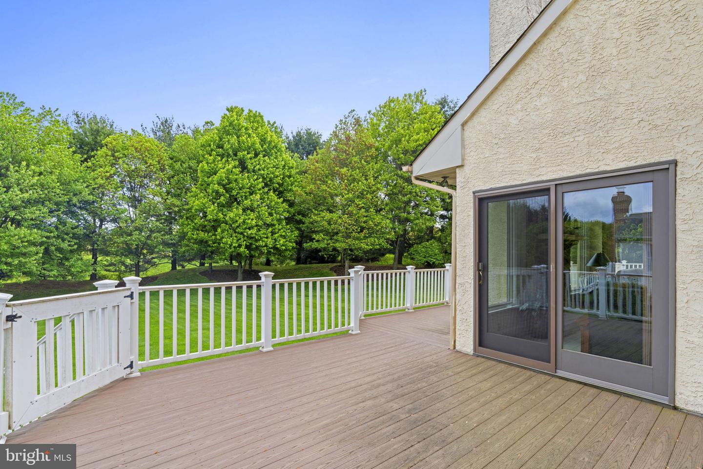2 Rockland Ct