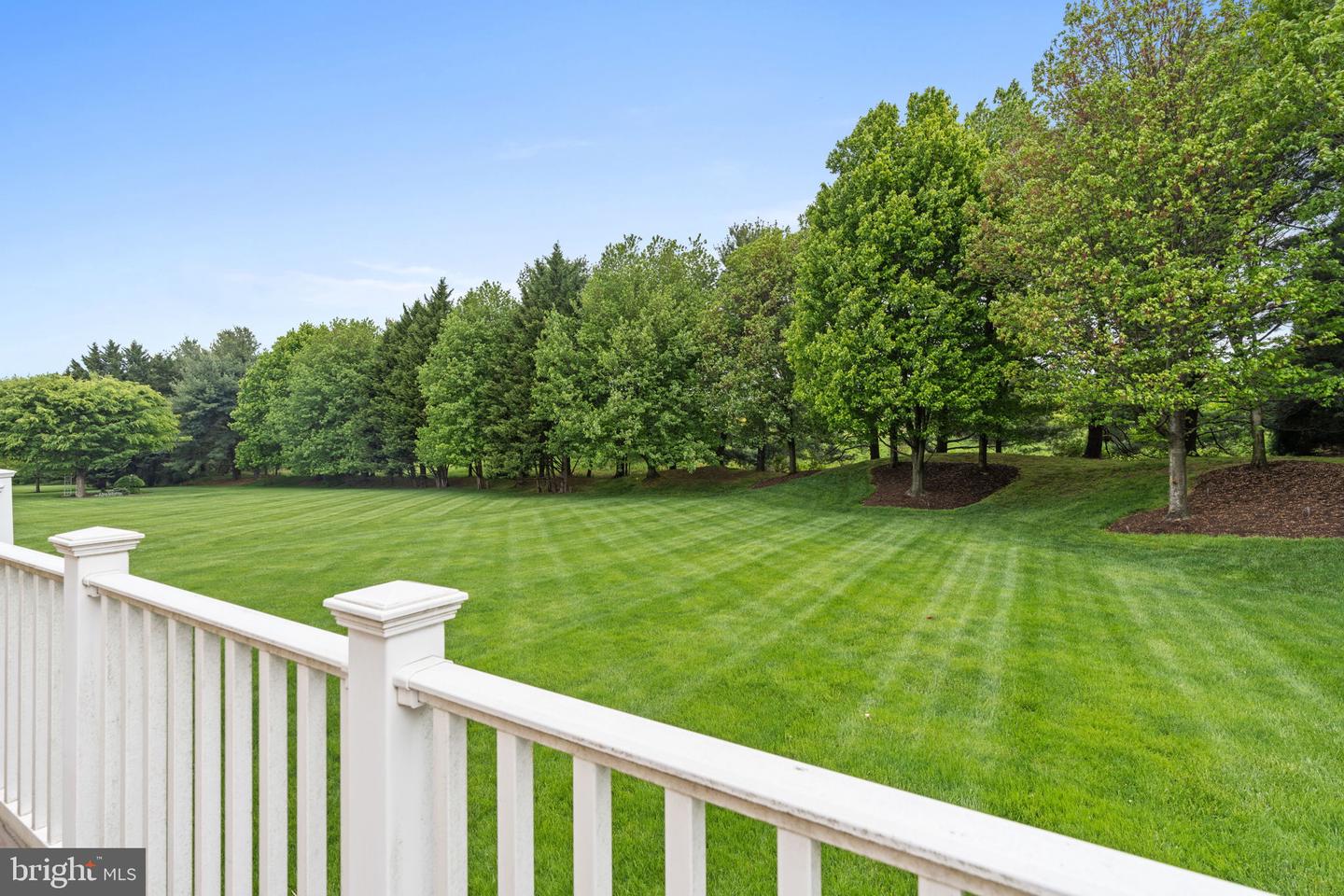2 Rockland Ct