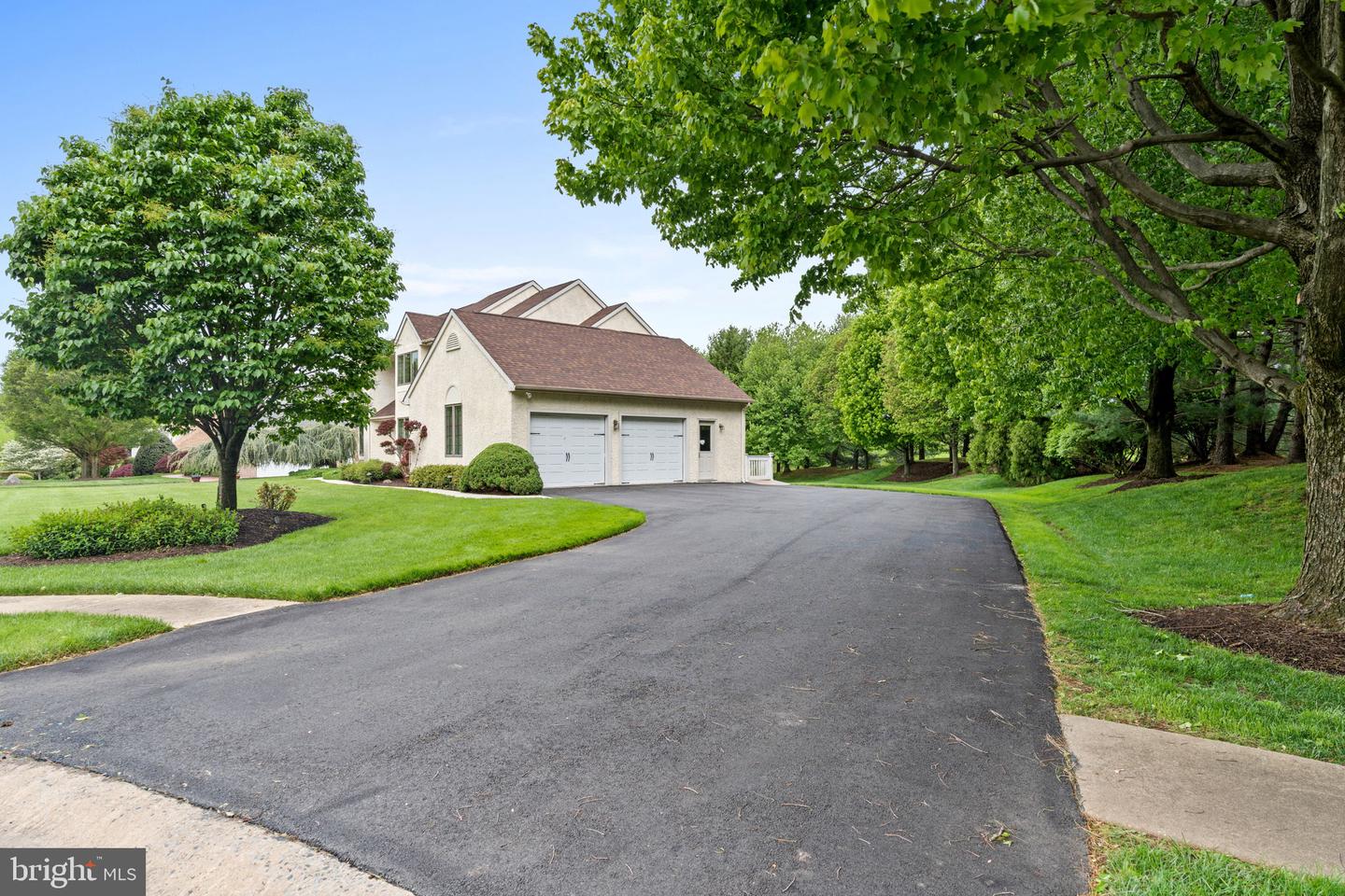 2 Rockland Ct