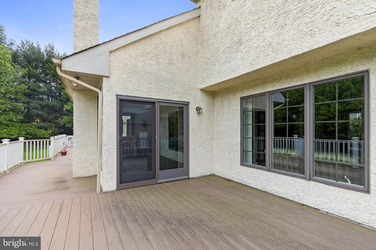 2 Rockland Ct