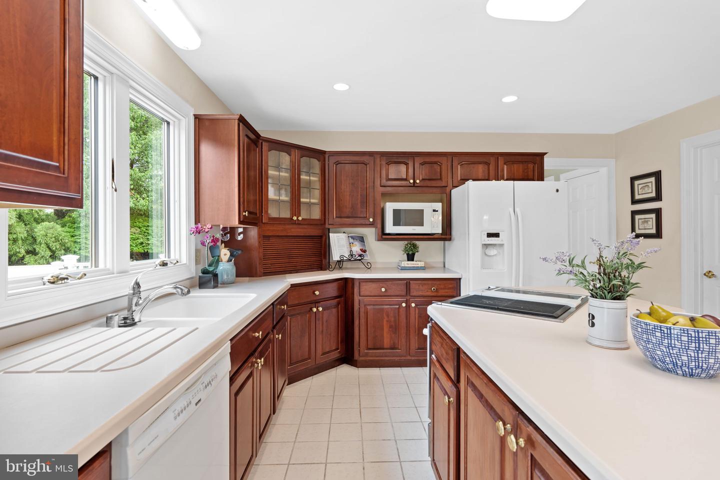 2 Rockland Ct
