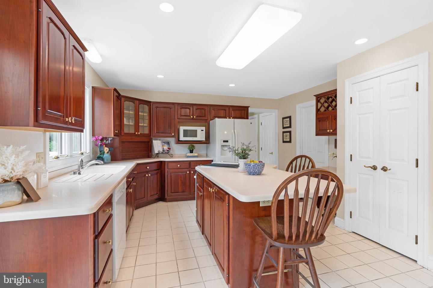 2 Rockland Ct