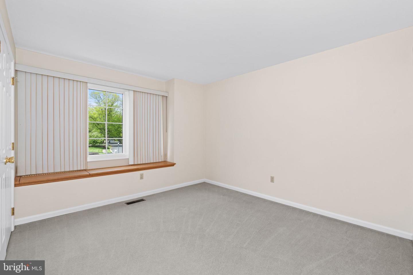 2 Rockland Ct