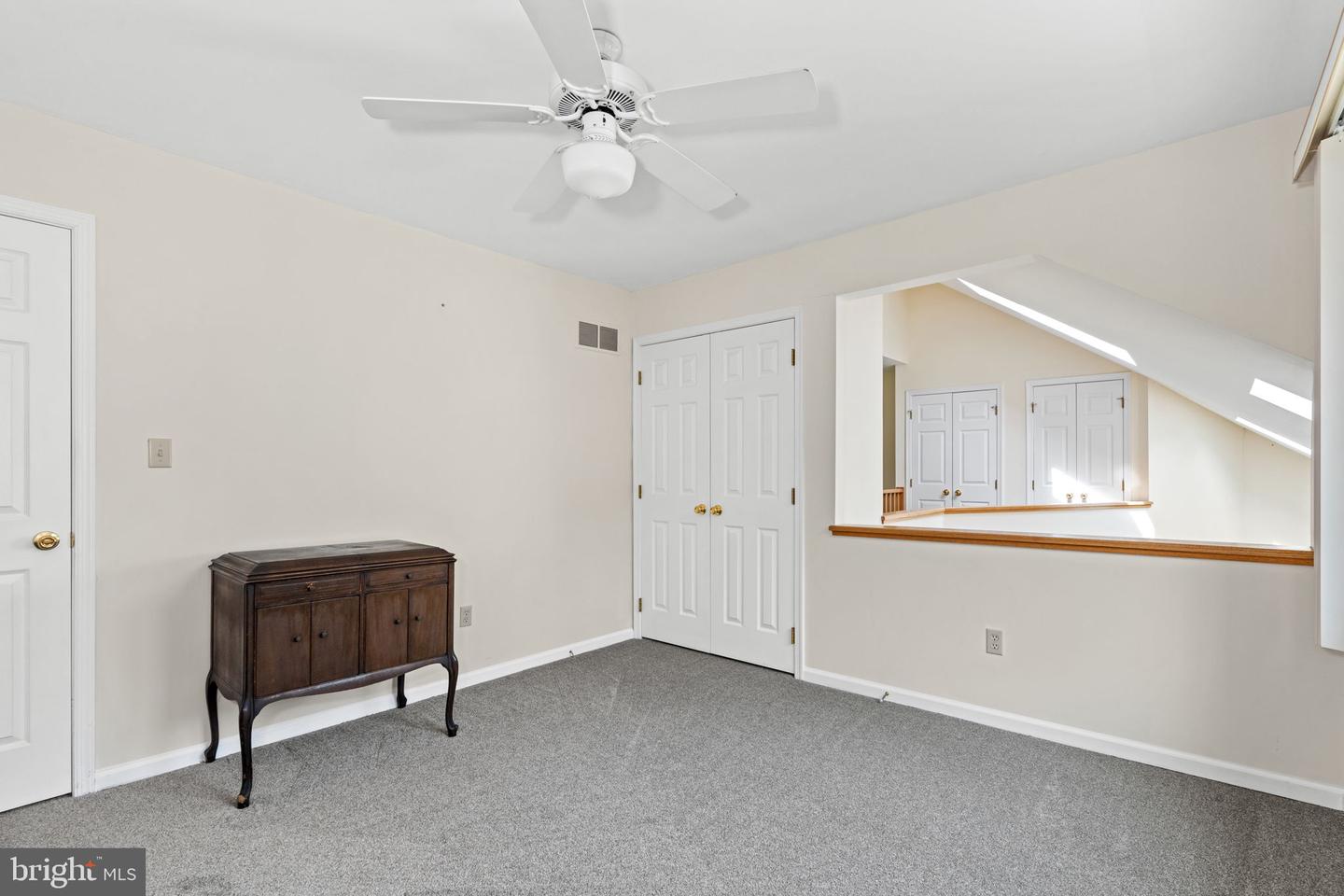 2 Rockland Ct