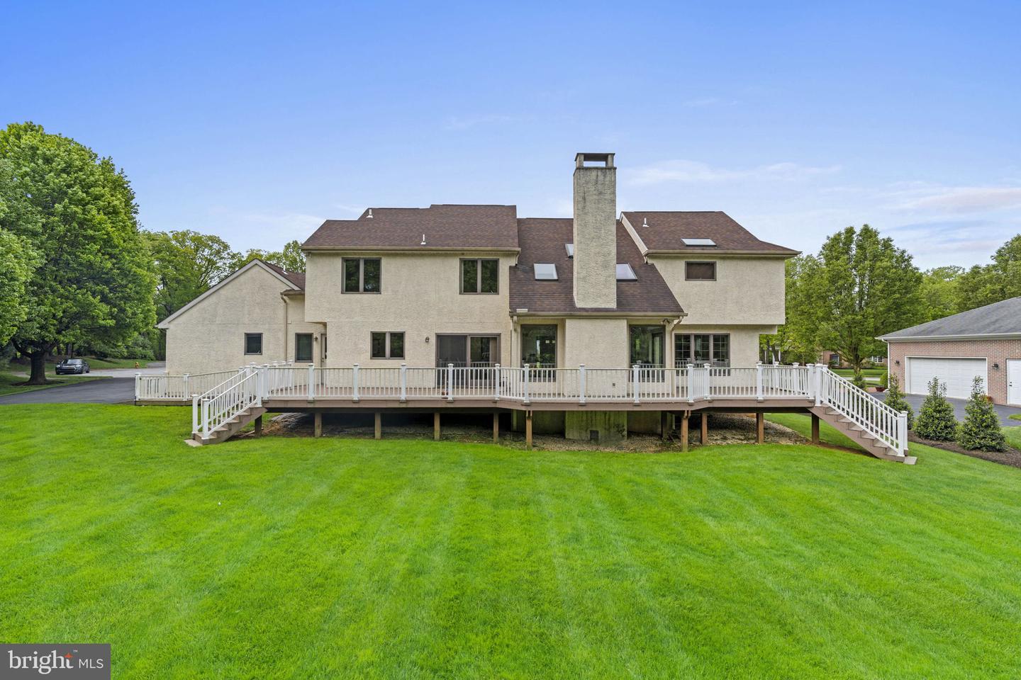 2 Rockland Ct