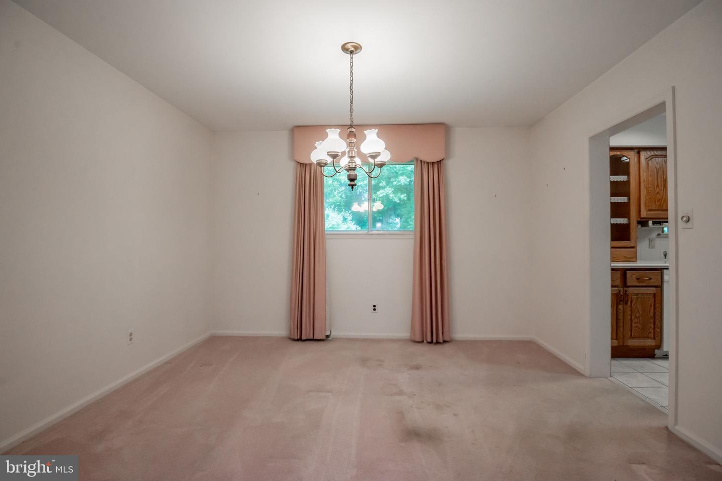 5001 Pines Blvd