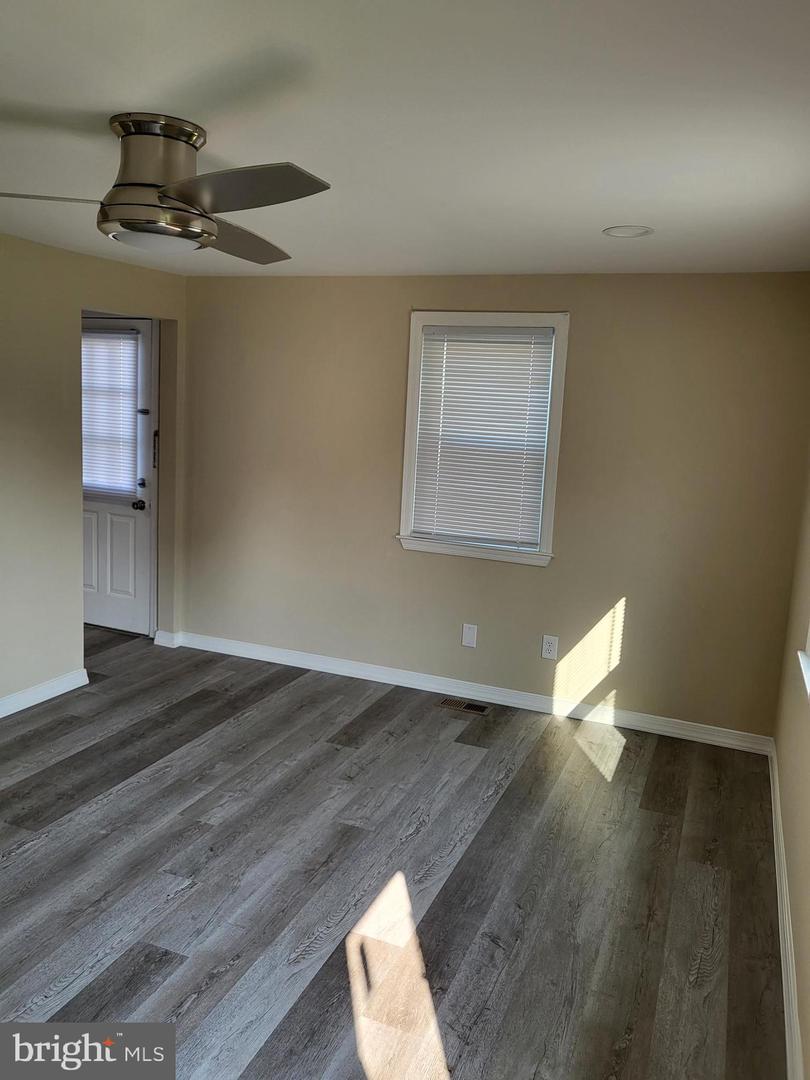 114 Delaware Dr