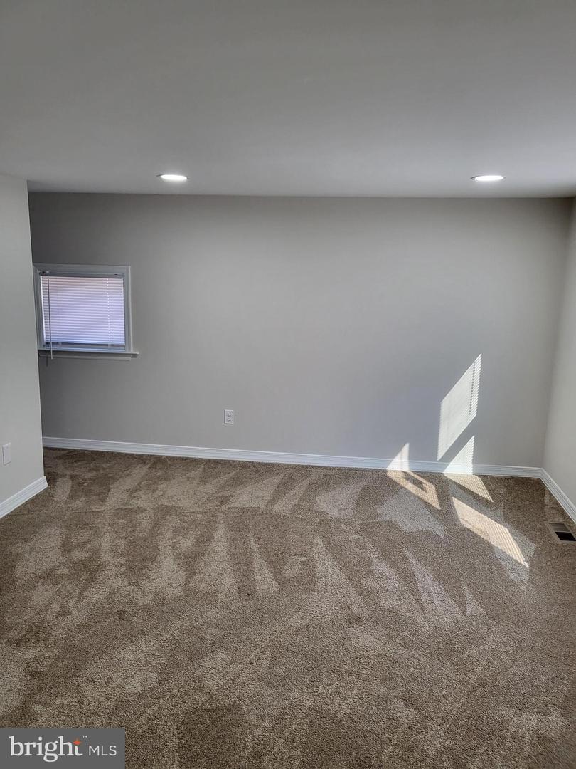 114 Delaware Dr