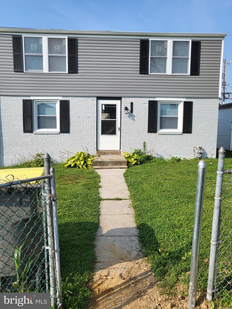 114 Delaware Dr