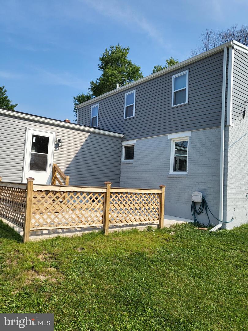 114 Delaware Dr
