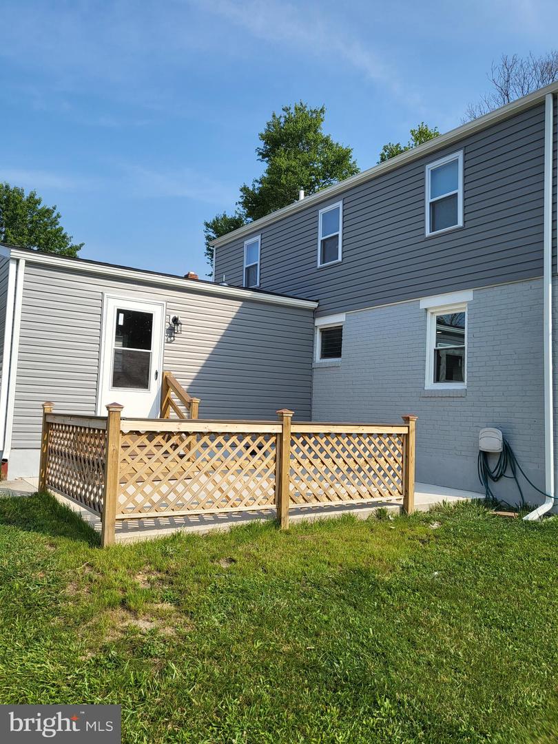 114 Delaware Dr