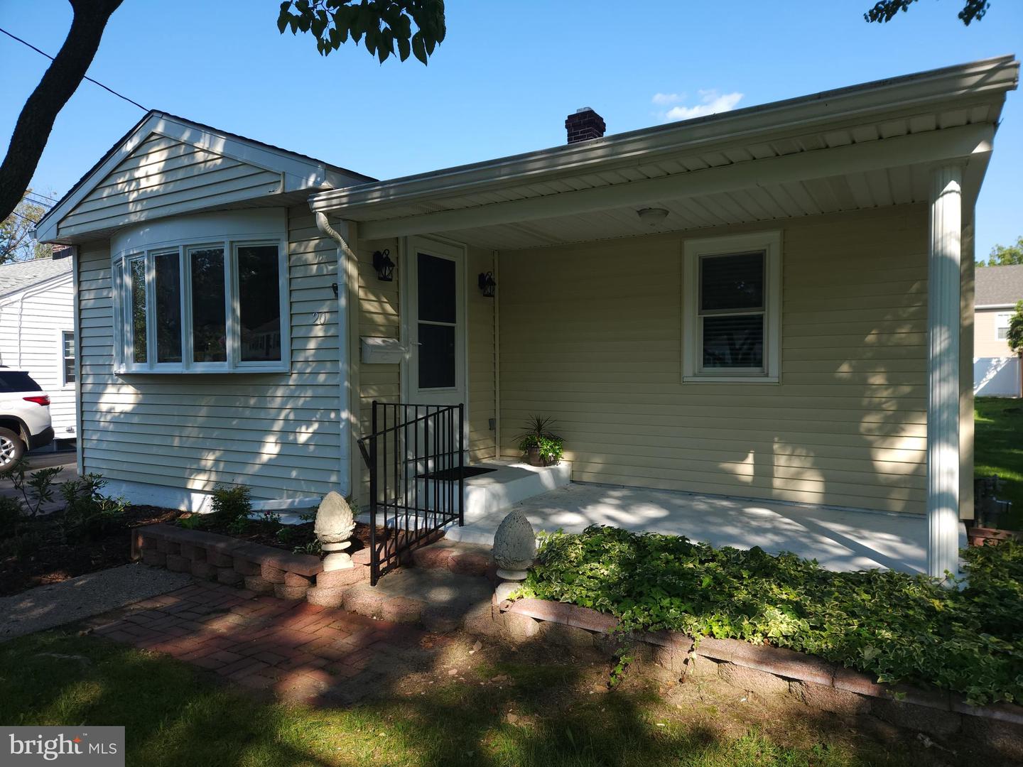 20 Hillview Ave