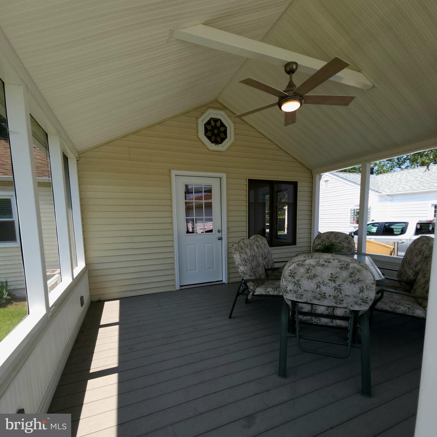 20 Hillview Ave