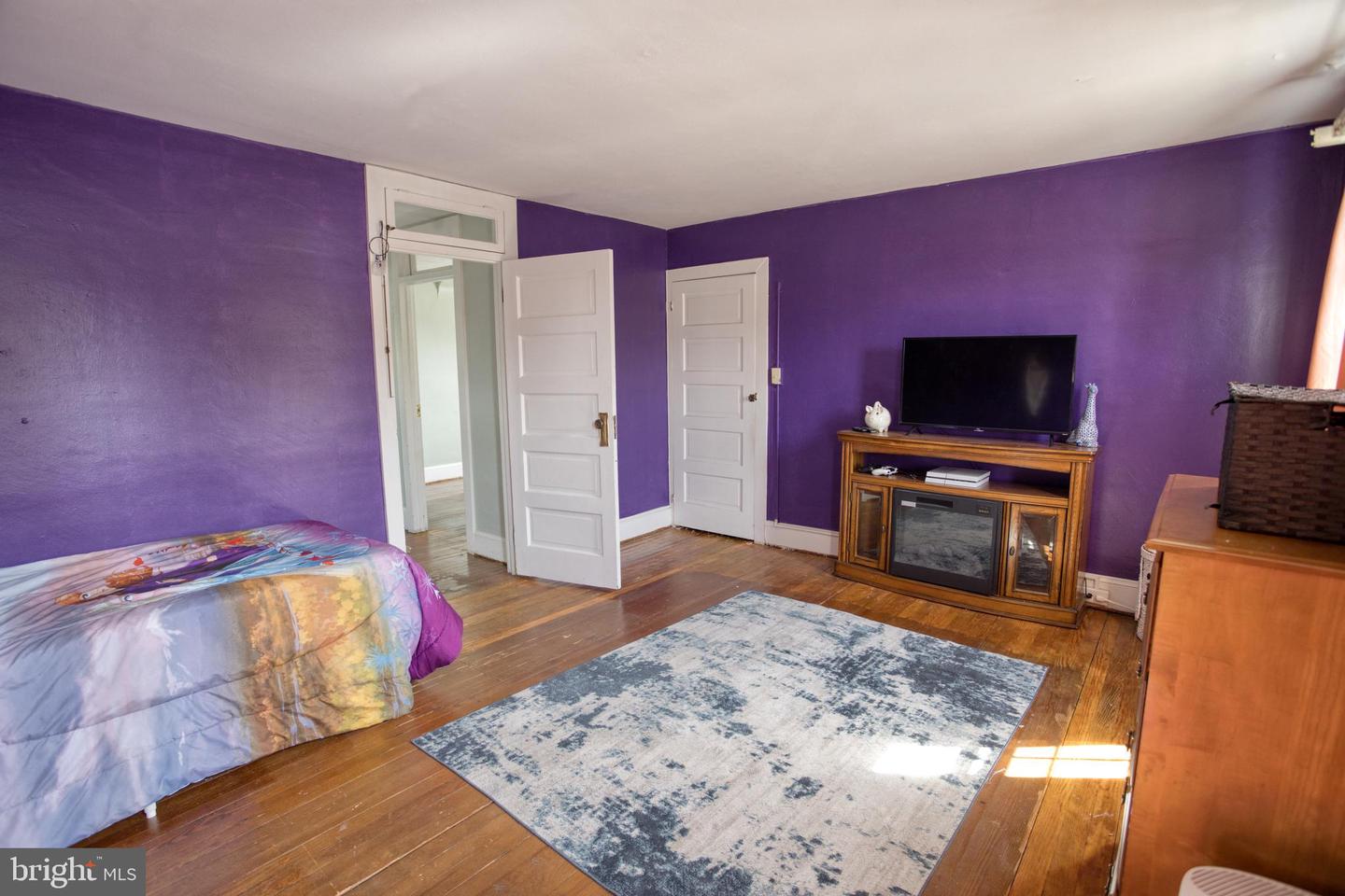 9 W Hoffecker St