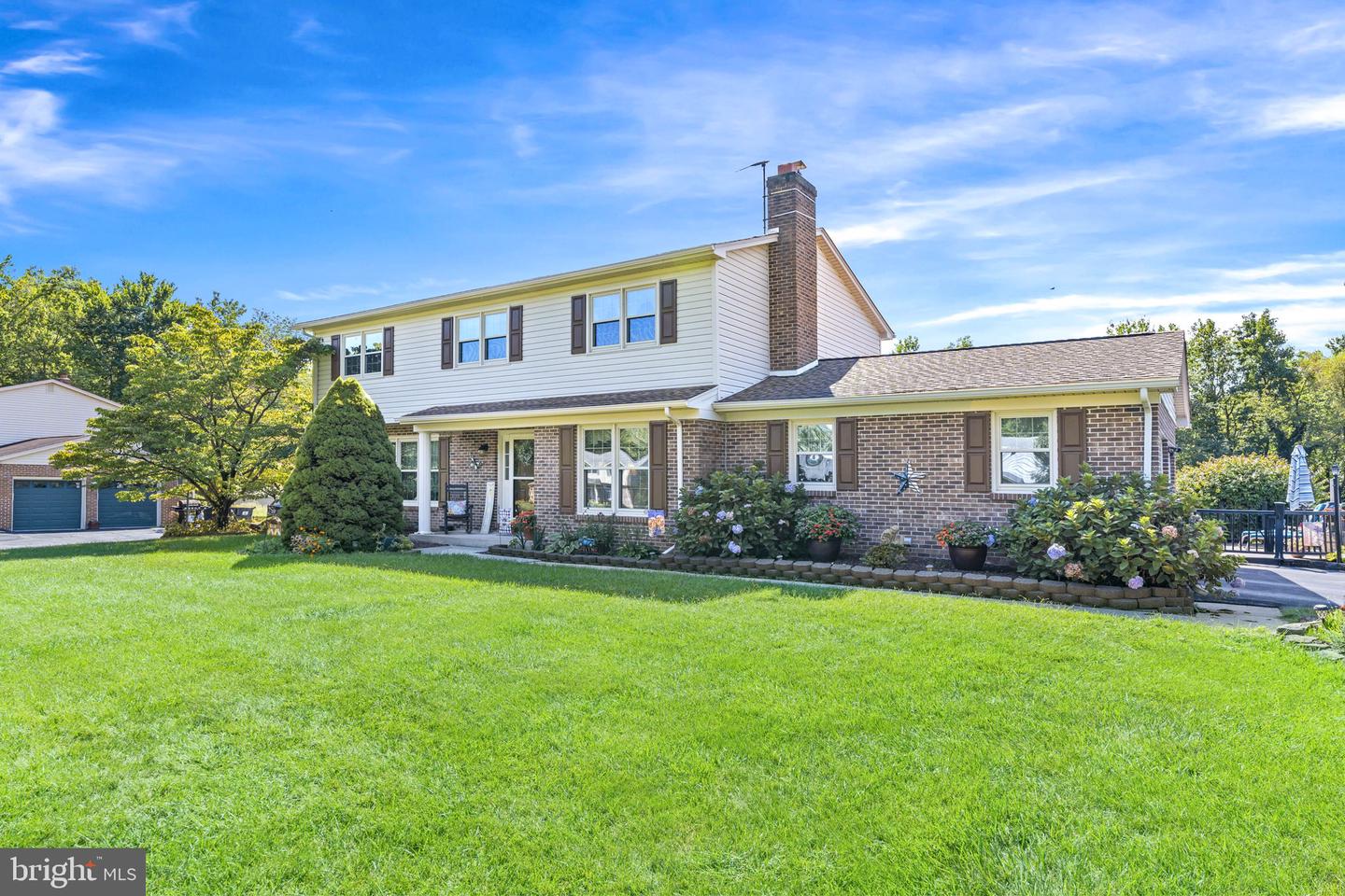 645 Clifton Dr