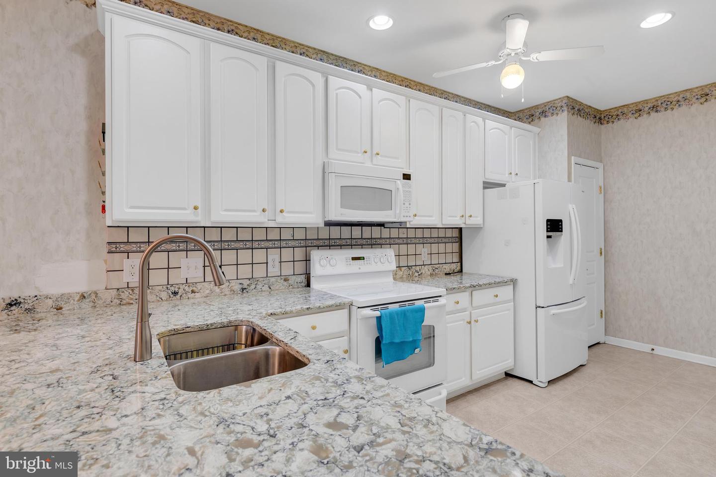 46 Jester St
