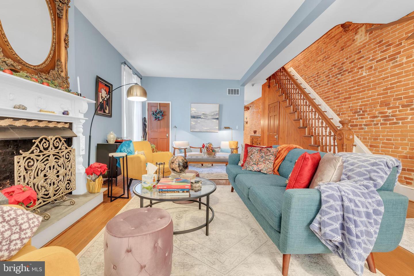1215 W 8th St