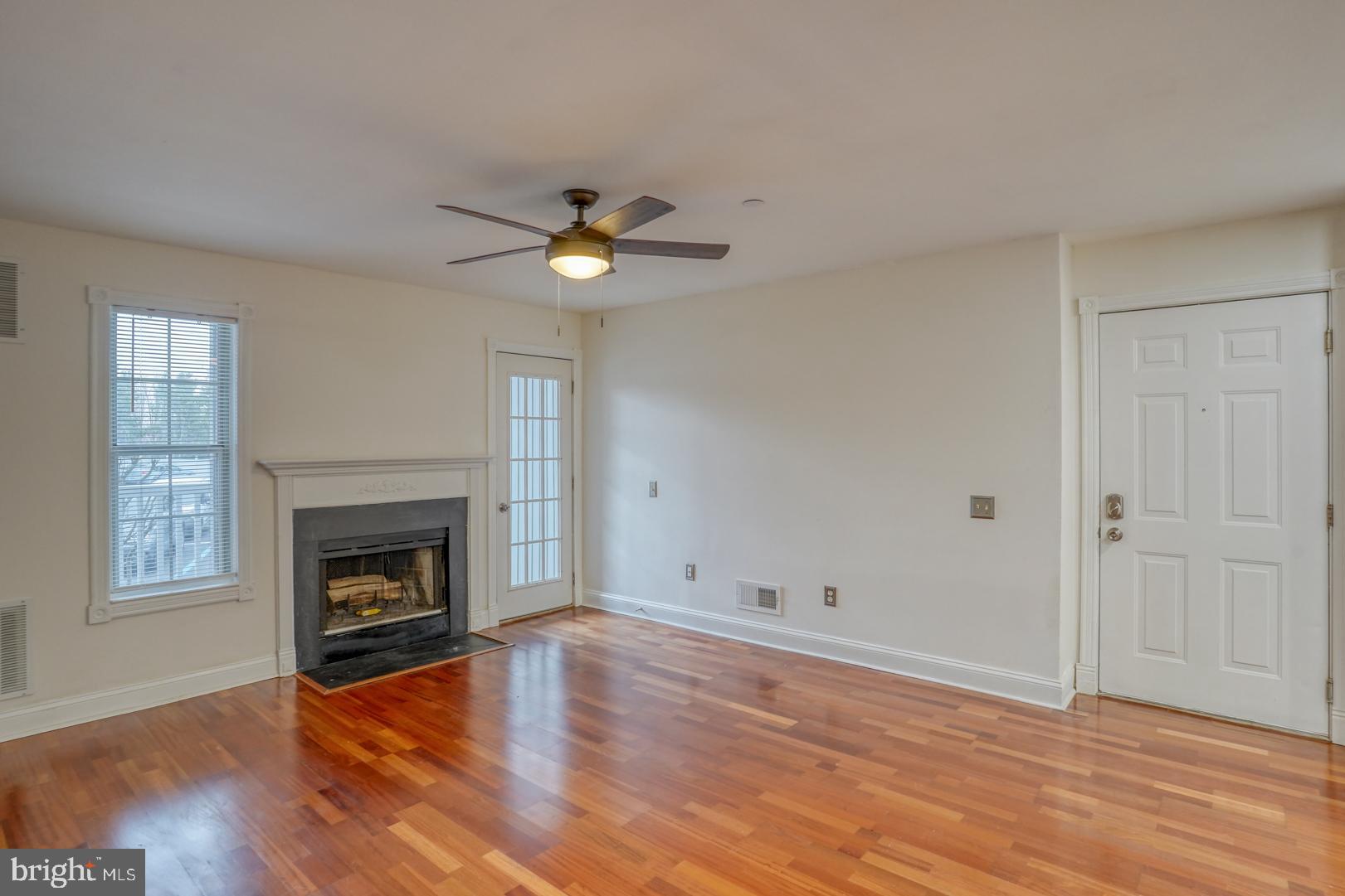 405 Waters Edge Dr #56