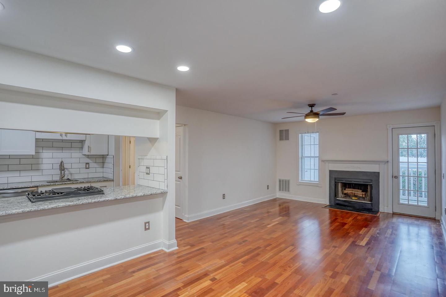 405 Waters Edge Dr #56