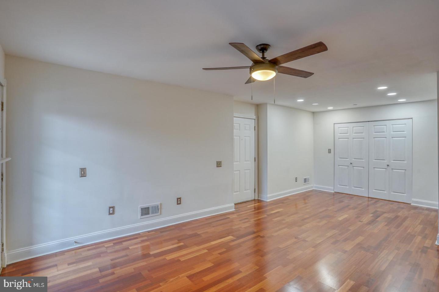 405 Waters Edge Dr #56