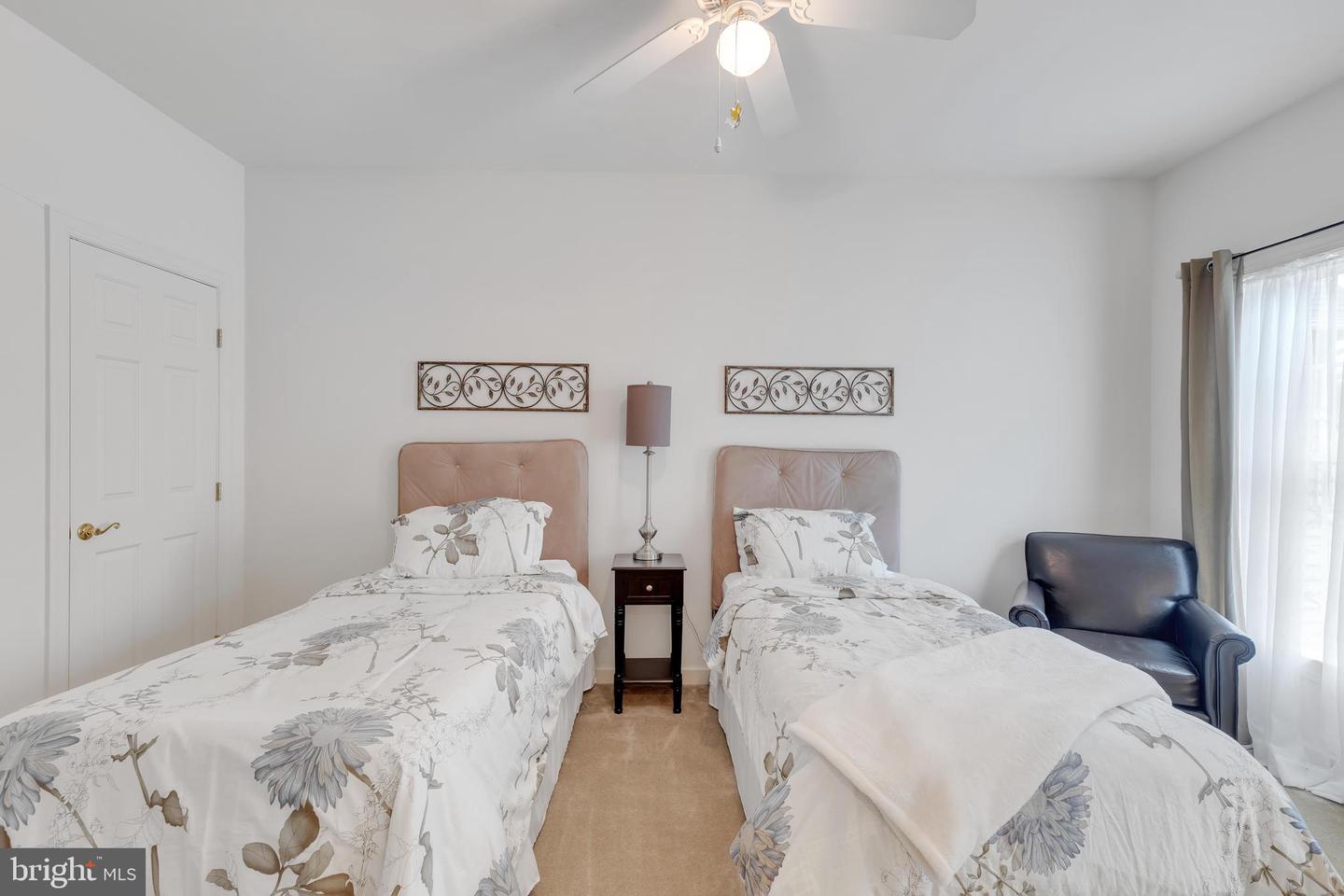 352 Sun Blvd