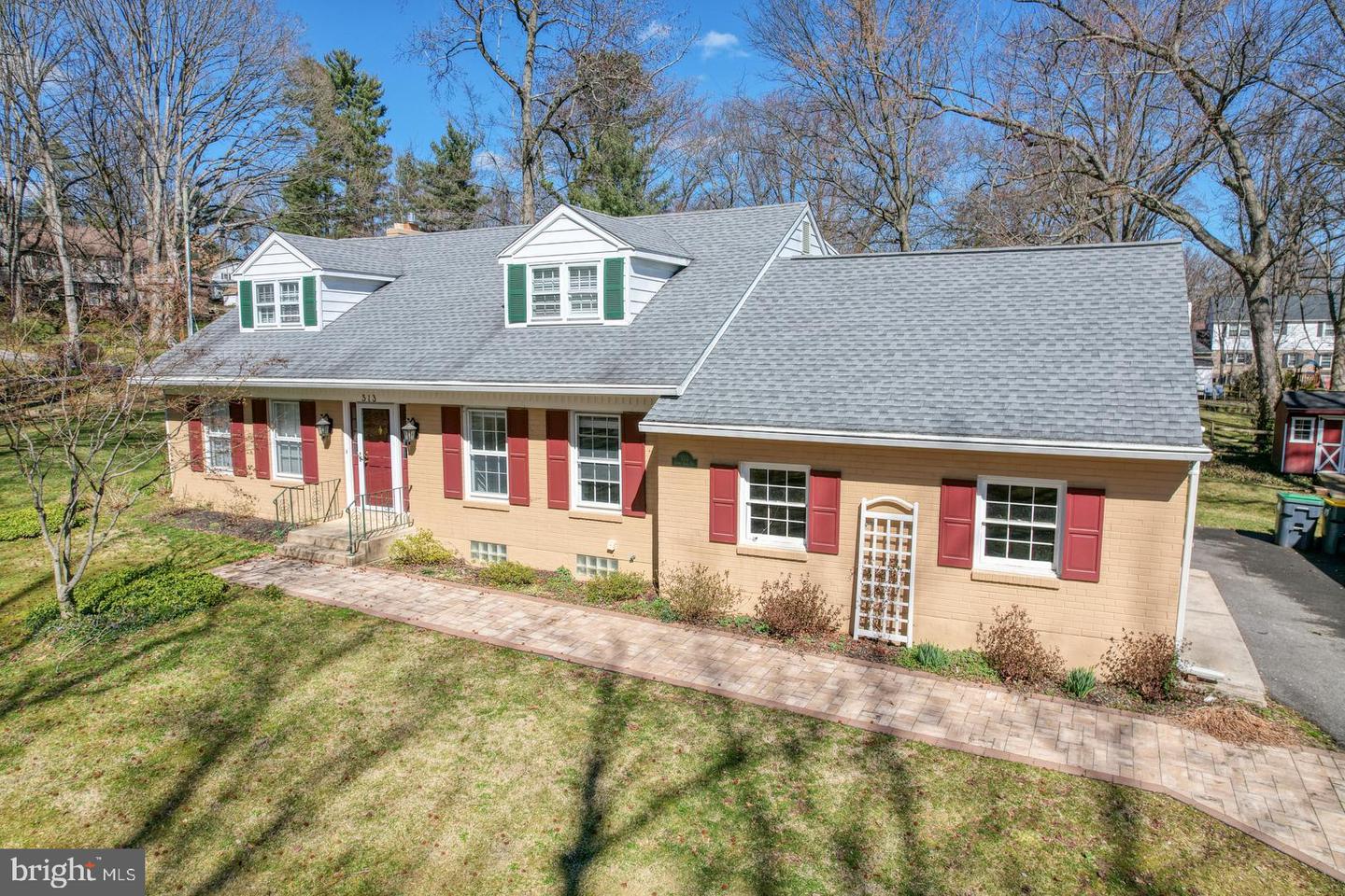 513 Spring Lake Ave