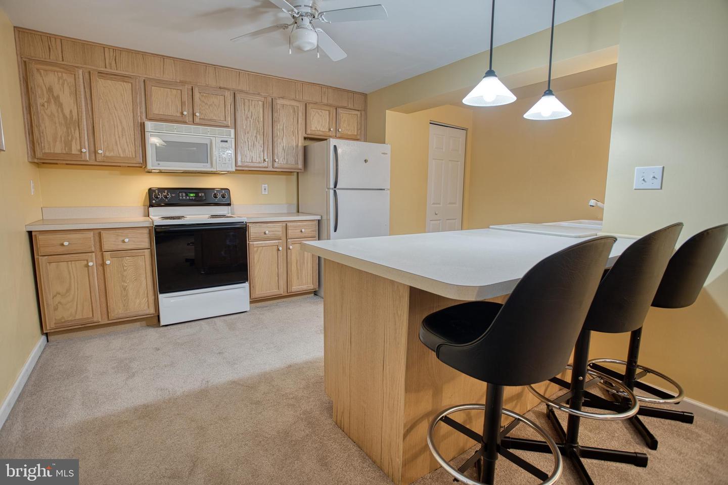 40 Silver Lake Dr