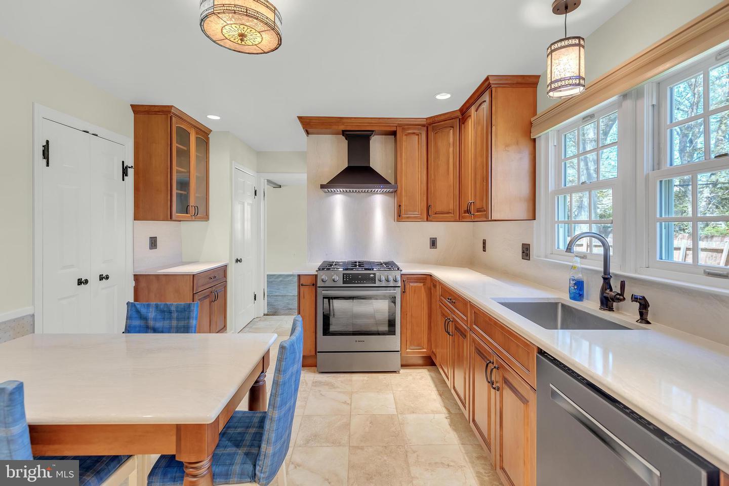 1407 Carson Rd