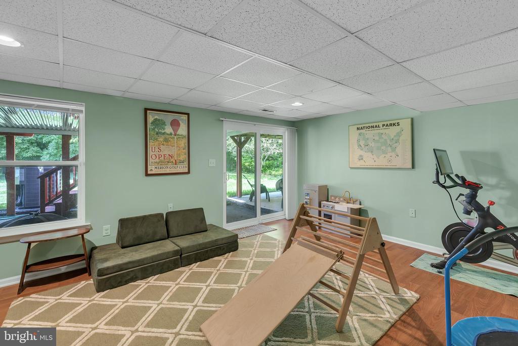 46 Mahopac Dr