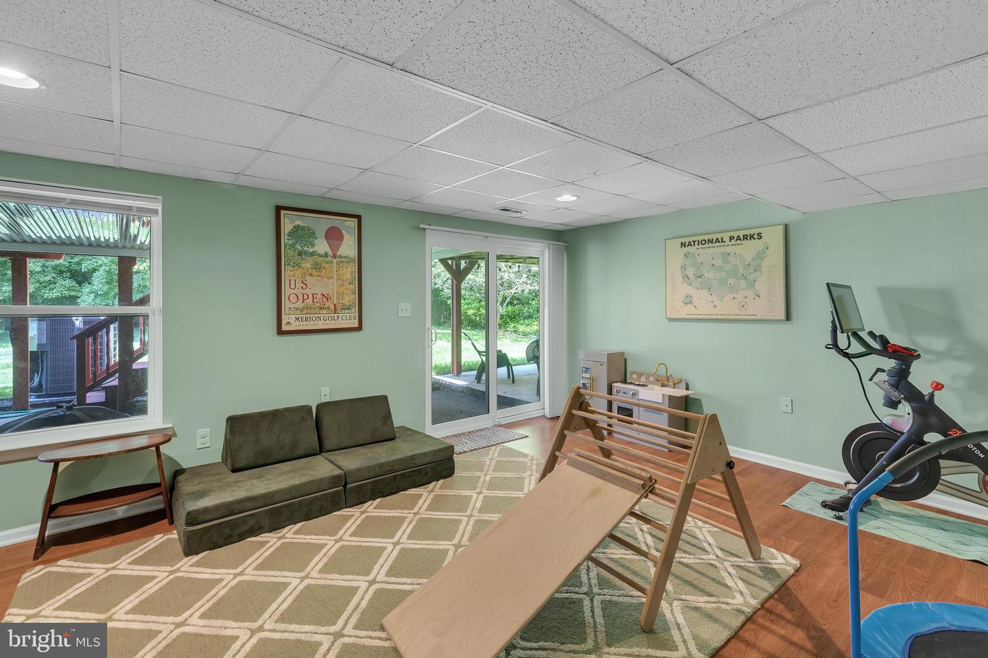 46 Mahopac Dr