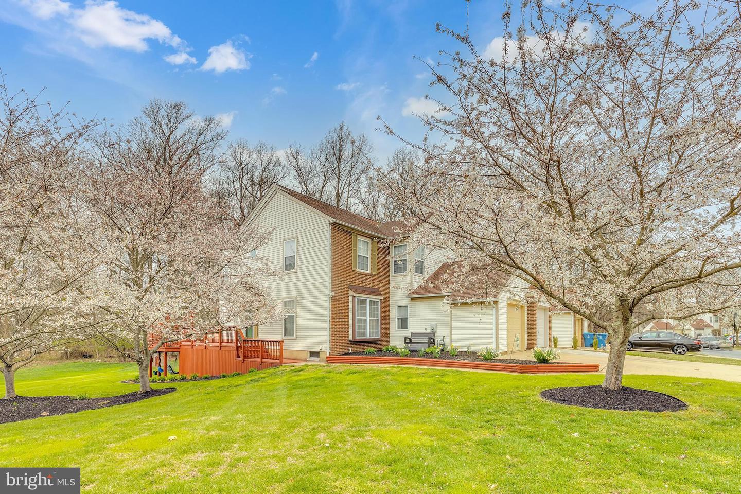 46 Mahopac Dr
